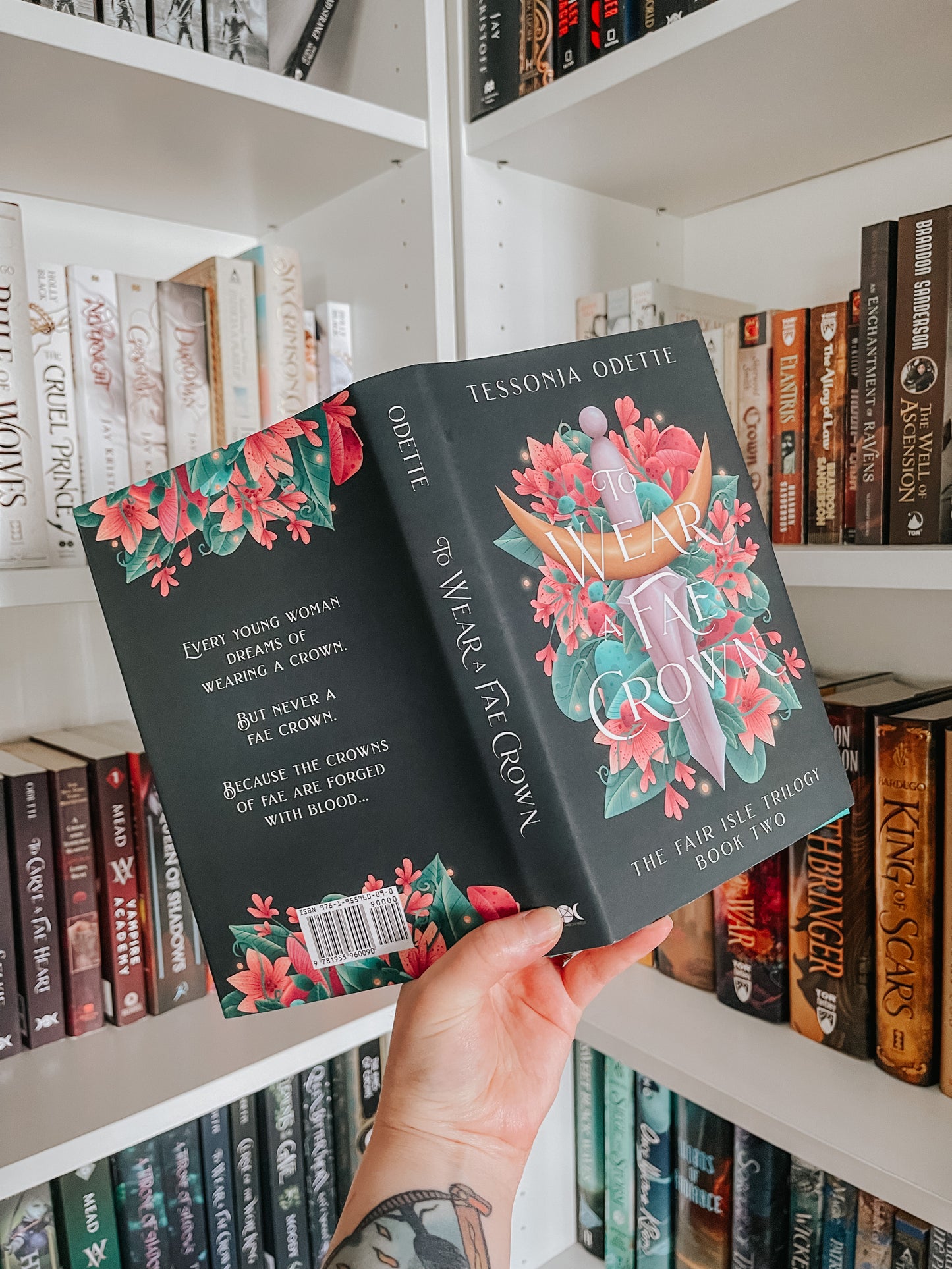 To Wear a Fae Crown (hardcover) signed